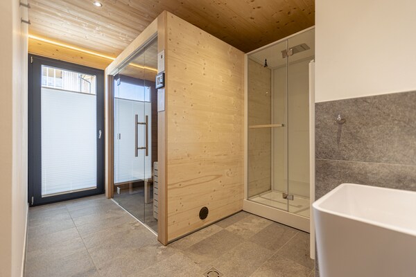 Foto van Luxe chalet met privésauna - Vakantiehuis in Ennsling - BathRoom