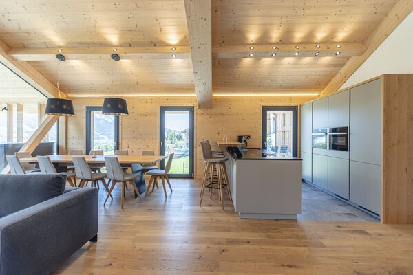 Foto van Luxe chalet met privésauna - Vakantiehuis in Ennsling - LivingRoom