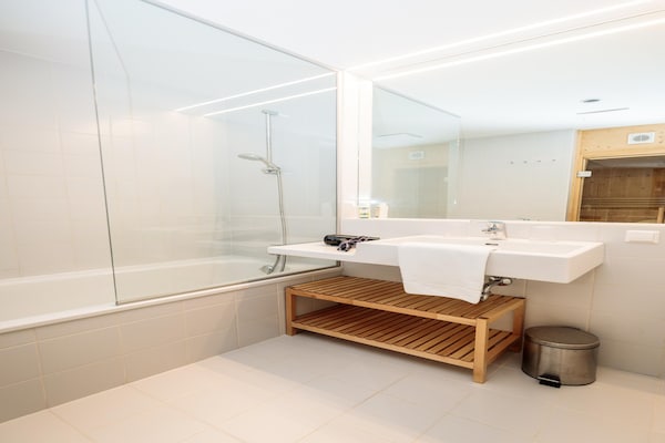 Foto van Luxe appartement met privésauna - Vakantiehuis in Schladming - Rohrmoos - BathRoom