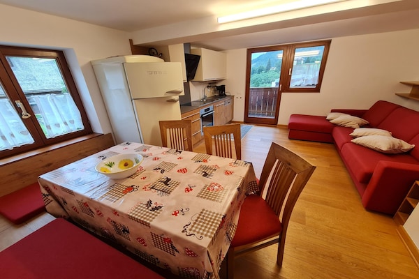 Foto van Gezellig appartement nabij Murkarspitze - Vakantiehuis in Bad Kleinkirchheim - DiningRoom
