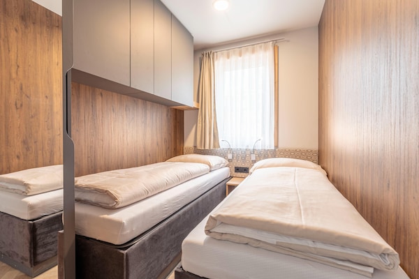 Foto van Luxe chalet met vaatwasser in de omgeving - Vakantiehuis in Kötschach-Mauthen - BedRoom