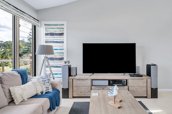 Foto van 3-slaapkamerappartement met strandzicht en entertainmentruimte - LivingRoom