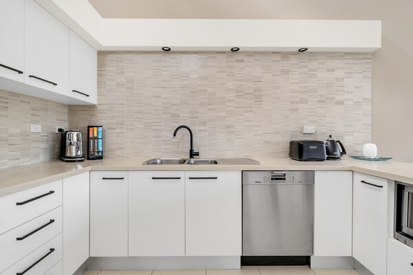 Foto van 3-slaapkamerappartement met strandzicht en entertainmentruimte - Kitchen