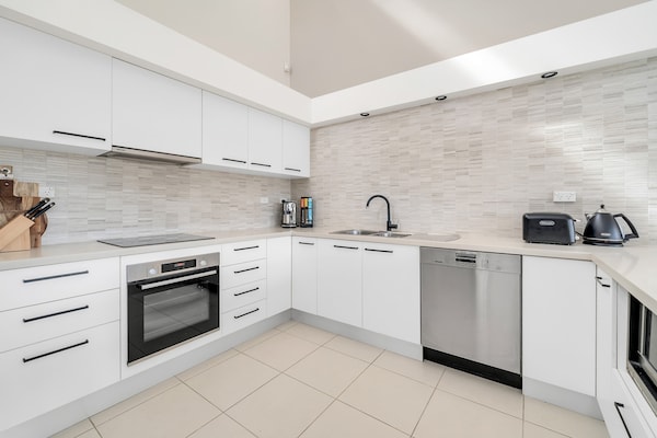 Foto van 3-slaapkamerappartement met strandzicht en entertainmentruimte - Kitchen