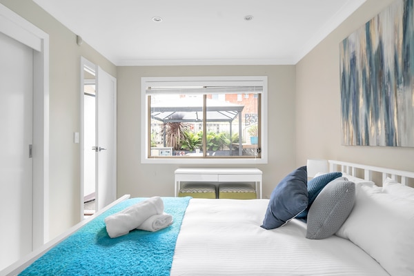 Foto van 3-slaapkamerappartement met strandzicht en entertainmentruimte - BedRoom