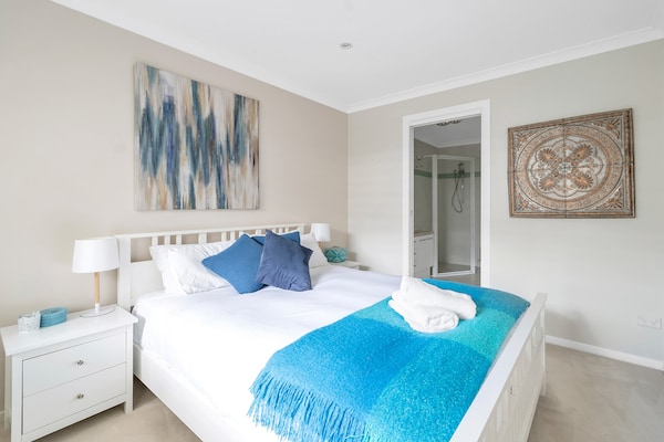 Foto van 3-slaapkamerappartement met strandzicht en entertainmentruimte - BedRoom