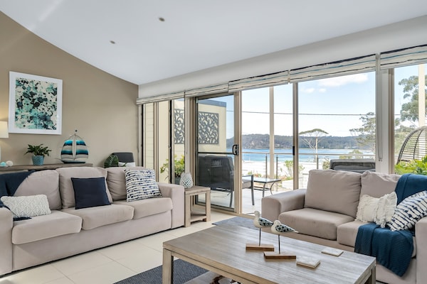 Foto van 3-slaapkamerappartement met strandzicht en entertainmentruimte - LivingRoom