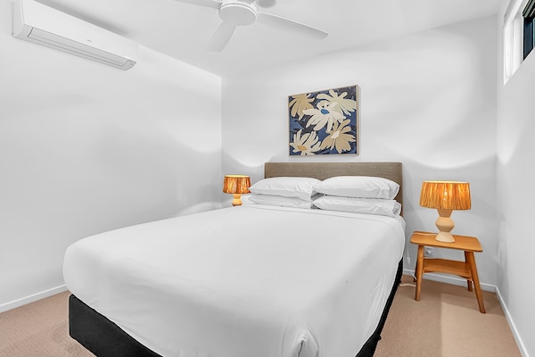 Foto van 3-slaapkamerappartement met rivierzicht, dakterras en zwembad - BedRoom