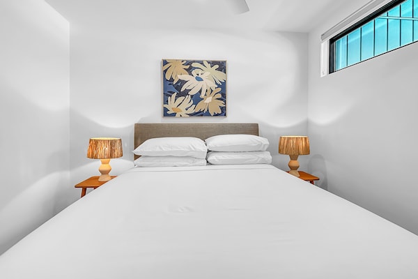 Foto van 3-slaapkamerappartement met rivierzicht, dakterras en zwembad - BedRoom