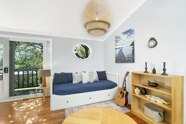 Foto van 3-slaapkamerwoning aan de rivier met ruim terras en barbecue - LivingRoom