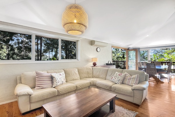 Foto van 3-slaapkamerwoning aan de rivier met ruim terras en barbecue - LivingRoom