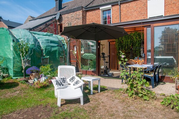 Foto van Vakantiehuis in Houyet voor 6 personen - Vakantiehuis in Houyet - ExteriorSummer