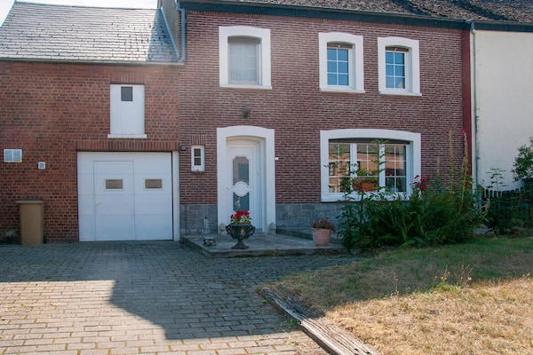 Foto van Vakantiehuis in Houyet voor 6 personen - Vakantiehuis in Houyet - ExteriorSummer