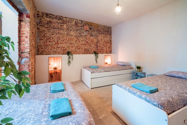 Foto van De Industriële Appartementen|2BBK|wifi|NS - Vakantiehuis in Antwerp - BedRoom