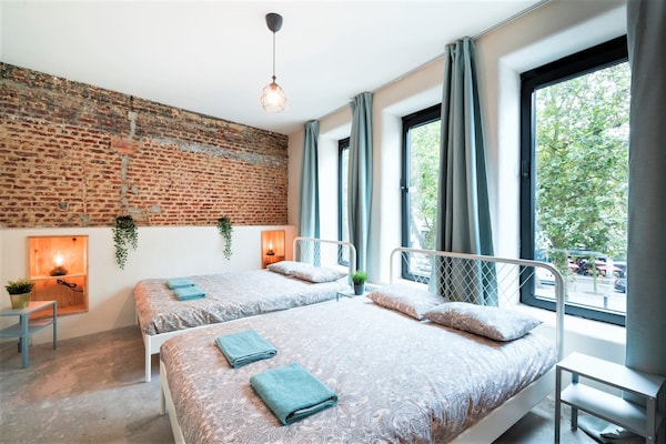 Foto van De Industriële Appartementen|2BBK|wifi|NS - Vakantiehuis in Antwerp - BedRoom