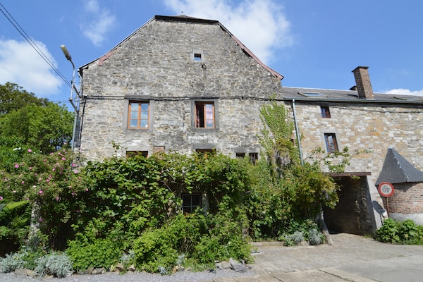 Foto van Elegant verblijf, Comblain-Fairon - Vakantiehuis in Comblain-Fairon - ExteriorSummer