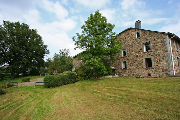 Foto van Historische schuilplaats in Exbomont - Vakantiehuis in Stoumont - ExteriorSummer