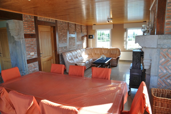Foto van Vakantiehuis in Ardennen met Bubbelbad - Vakantiehuis in Moresée - DiningRoom