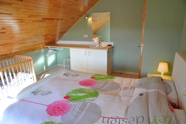 Foto van Vakantiehuis in Ardennen met Bubbelbad - Vakantiehuis in Moresée - BedRoom