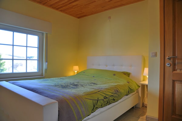 Foto van Vakantiehuis in Ardennen met Bubbelbad - Vakantiehuis in Moresée - BedRoom