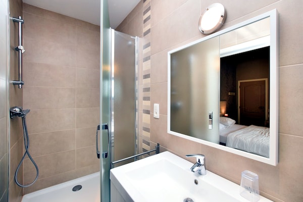 Foto van Luxe chalet in Beauraing met 2 sauna's - Vakantiehuis in Beauraing - BathRoom