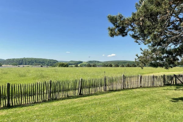 Foto van Gezellig natuurchalet voor 8 gasten - Vakantiehuis in ROCHEFORT - GardenSummer