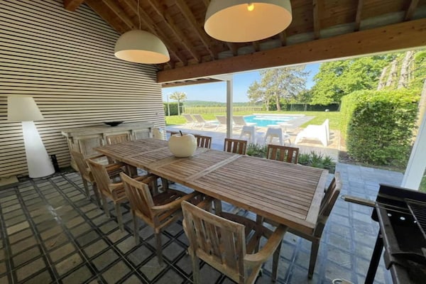 Foto van Gezellig natuurchalet voor 8 gasten - Vakantiehuis in ROCHEFORT - DiningRoom