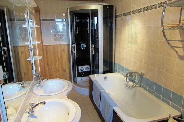 Foto van Vakantiehuis in Cul-des-Sarts nabij Forest - Vakantiehuis in Cul des Sarts - BathRoom