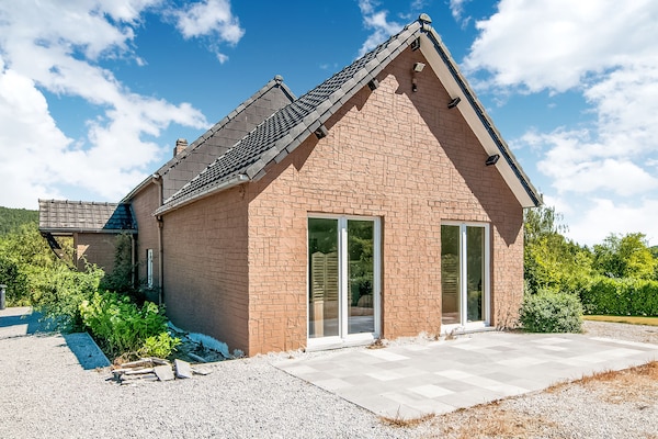 Foto van Vakantiehuis in Treignes voor 9 personen - Vakantiehuis in Treignes - ExteriorSummer