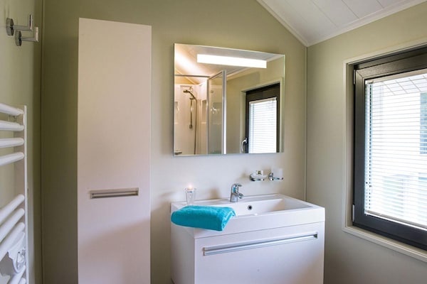 Foto van Elegante villa voor 8 gasten - Vakantiehuis in Boussu-lez-Walcourt - BathRoom