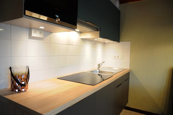 Foto van Vakantiehuis in Vielsalm met Uitzicht op Meer - Vakantiehuis in Vielsalm - Kitchen