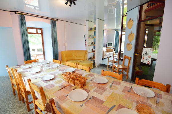 Foto van Luxe boerderij in Rondu Luxemburg - Vakantiehuis in Libramont - DiningRoom