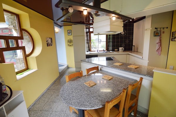 Foto van Luxe boerderij in Rondu Luxemburg - Vakantiehuis in Libramont - Kitchen