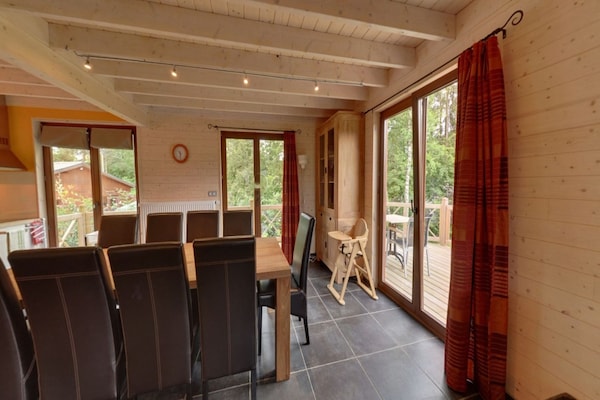 Foto van Luxe chalet met sauna in het bos - Vakantiehuis in Barvaux - DiningRoom