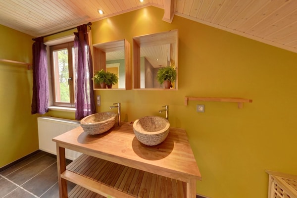 Foto van Luxe chalet met sauna in het bos - Vakantiehuis in Barvaux - BathRoom