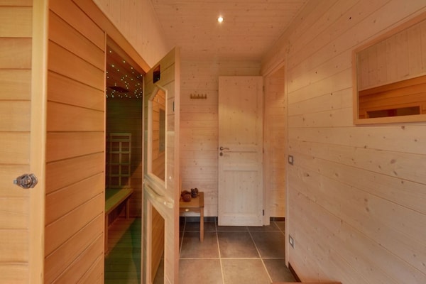 Foto van Luxe chalet met sauna in het bos - Vakantiehuis in Barvaux - Sauna