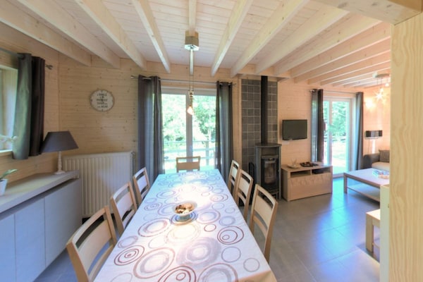 Foto van Luxe chalet met sauna in het bos nabij - Vakantiehuis in Barvaux - DiningRoom