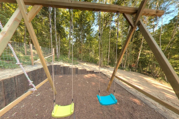 Foto van Luxe chalet met sauna in het bos nabij Durbuy - Vakantiehuis in Barvaux - GardenSummer