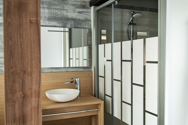Foto van Gezellig chalet met panoramisch uitzicht - Vakantiehuis in Dochamps - BathRoom