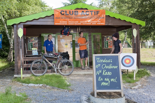Foto van Gezellig chalet met panoramisch uitzicht - Vakantiehuis in Dochamps - ParkFacilities