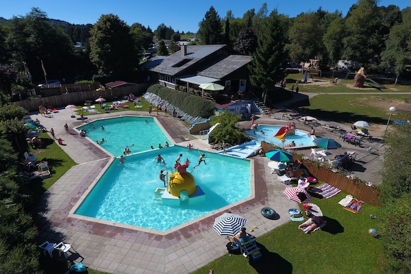 Foto van Gezellig chalet met panoramisch uitzicht - Vakantiehuis in Dochamps - ParkFacilities