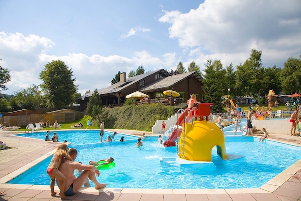 Foto van Gezellig chalet met panoramisch uitzicht - Vakantiehuis in Dochamps - ParkFacilities