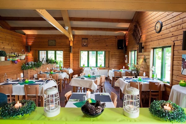 Foto van Gezellig chalet met panoramisch uitzicht - Vakantiehuis in Dochamps - ParkFacilities