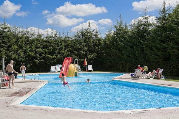 Foto van Gezellig chalet met panoramisch uitzicht - Vakantiehuis in Dochamps - ParkFacilities