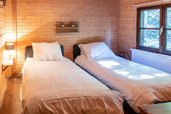 Foto van Chalet in het bos met Nordic bad - Vakantiehuis in Manhay - BedRoom