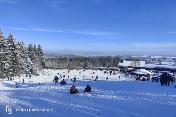 Foto van Chalet in het bos met Nordic bad - Vakantiehuis in Manhay - AreaWinter20KM