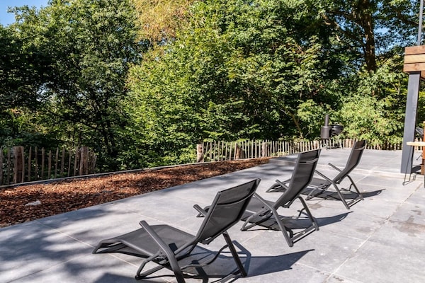 Foto van Chalet in het bos met Nordic bad - Vakantiehuis in Manhay - ExteriorSummer