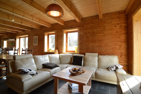 Foto van Villa in Freyneux met tuin - Vakantiehuis in Freyneux - LivingRoom