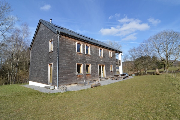 Foto van Villa in Freyneux met tuin - Vakantiehuis in Freyneux - ExteriorSummer