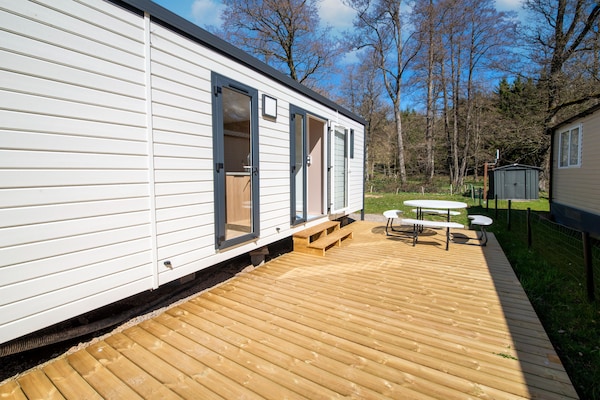 Foto van Luxe caravan in Érezée met terras - Vakantiehuis in Érezée - ExteriorSummer